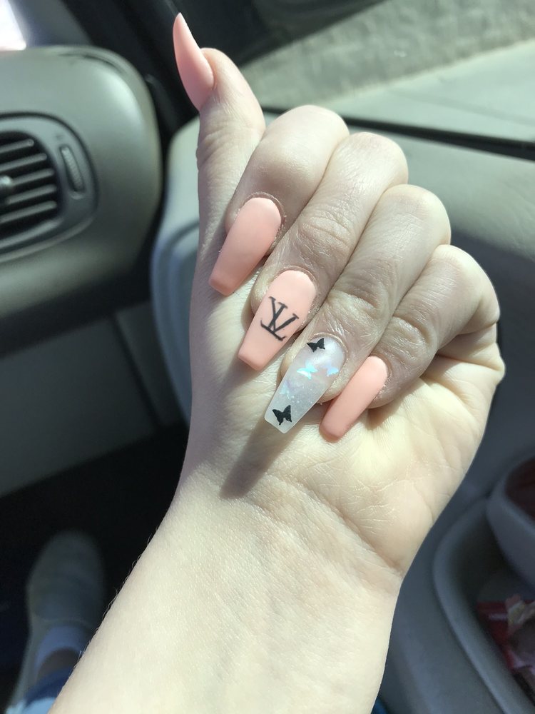 HANNAH’S NAIL SALON Updated June 2024 15 Photos 1120 Red Bud Rd