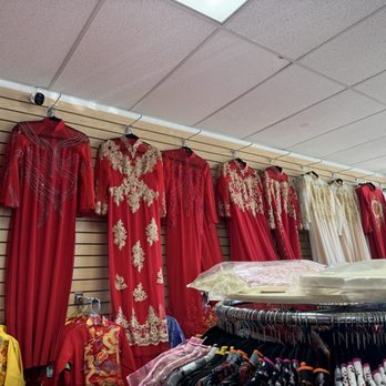 Bargain Bin - Women's Clothing Near Me - Sacramento, California