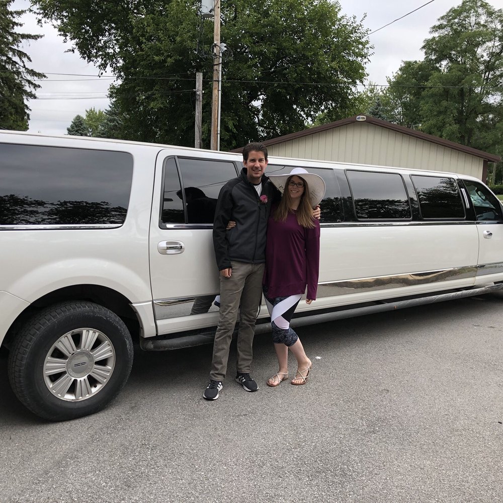 Echo Limousine - Limos Near Me - Chicago, Illinois