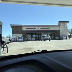 7-Eleven - 7-11