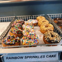 Fray's Donut House - Donuts