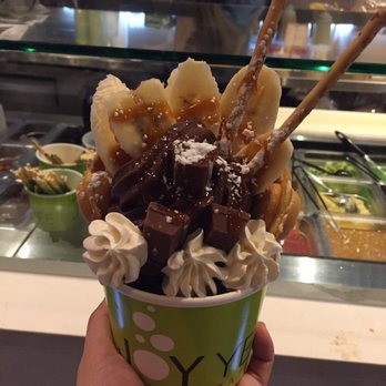 Joy Yee Plus - Banana and chocolate bubble waffle sundae - Japanese Near Me - Chicago, Illinois