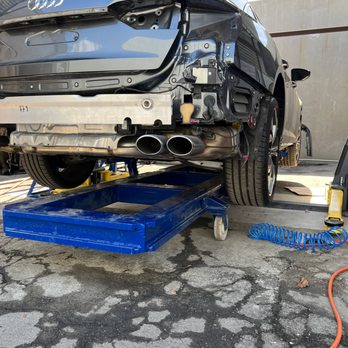 PA Collision Center - Body Shops Near Me - Burbank, California