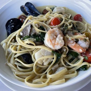 Ponte Winery - Seafood pasta - Wineries Near Me - Temecula, California
