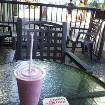 Blondy's Coffee - a smoothie on a table - Coffee & Tea Near Me - Vancouver, British Columbia