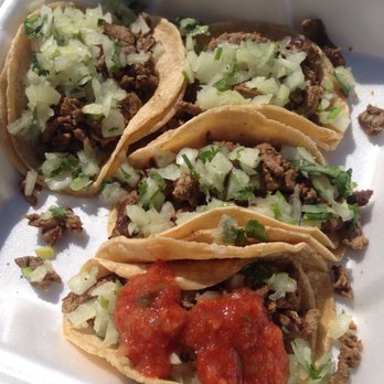 Jorge's Mexicatessen - Carne asada tacos w/ dash of salsa - Delis Near Me - Encinitas, California