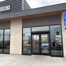 Starbucks - Front entrance