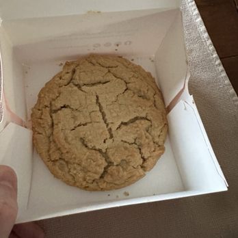 Crumbl - Southpark Meadows - Peanut butter cookie - Bakeries Near Me - Austin, Texas