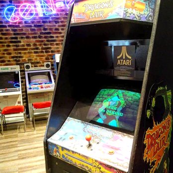 Coin-Op Table - Dragon's Lair le fameux classic des 80s - Asian Fusion Near Me - Paris, 75 Coin-Op Table - Dragon's Lair le fameux classic des 80s - Asian Fusion Near Me - Paris, 75