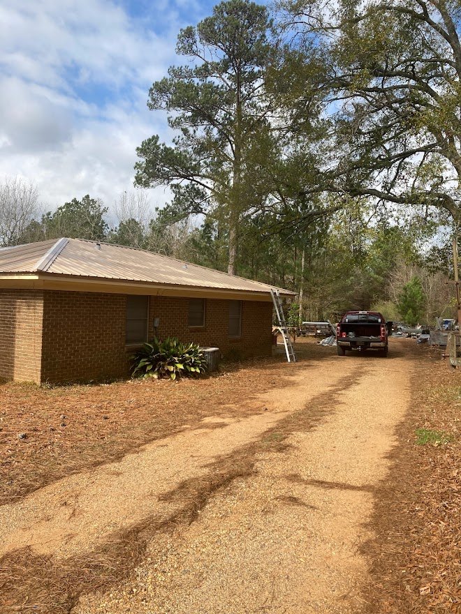 Slide of DB roofing services