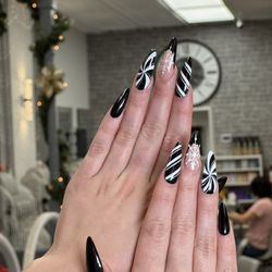 Nail Center - Acrylic with gel polish