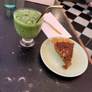 Petee's Cafe - Iced matcha latte and brown butter pecan pie - Cafes Near Me - Brooklyn, New York Petee's Cafe - Iced matcha latte and brown butter pecan pie - Cafes Near Me - Brooklyn, New York