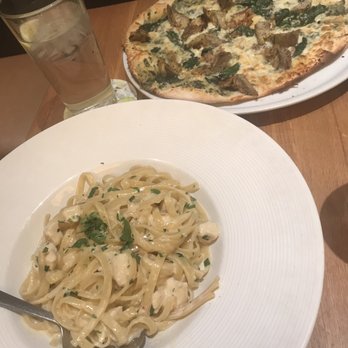 California Pizza Kitchen - Pizza Near Me - Mashantucket, Connecticut