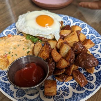 Farm Bar - Lakeview - Bars Near Me - Chicago, Illinois Farm Bar - Lakeview - Bars Near Me - Chicago, Illinois