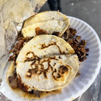Avenue 26 Tacos - mulitas - Food Trucks Near Me - Los Angeles, California