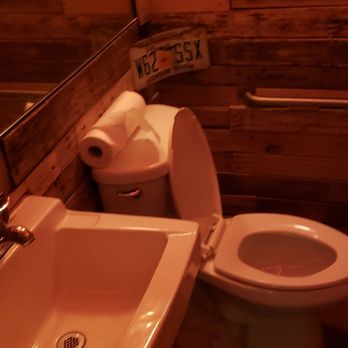 Hate Mondays Tavern - Bathroom - Barbeque Near Me - Miami, Florida Hate Mondays Tavern - Bathroom - Barbeque Near Me - Miami, Florida