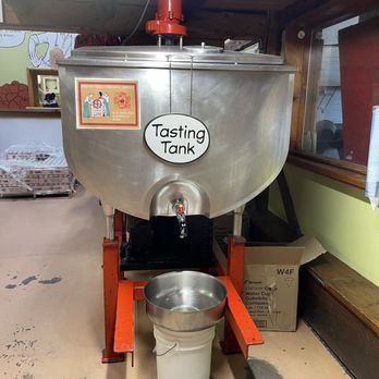 Cold Hollow Cider Mill - Donuts Near Me - Waterbury Center, Vermont Cold Hollow Cider Mill - Donuts Near Me - Waterbury Center, Vermont