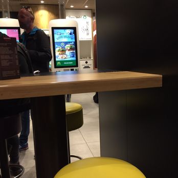 McDonald's - Ordering - American Near Me - Madrid, M