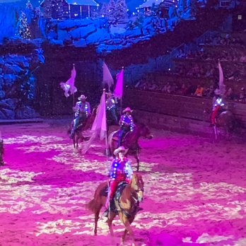 Dolly Parton's Stampede - Performing Arts Near Me - Pigeon Forge, Tennessee