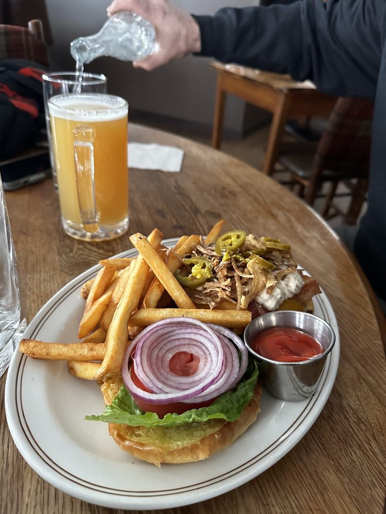 LAKE HARRIS LODGE Updated September 2024 5410 NY28N, New