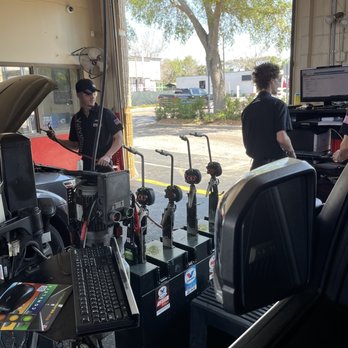 Valvoline Instant Oil Change - Oil Change Stations Near Me - Winter Park, Florida Valvoline Instant Oil Change - Oil Change Stations Near Me - Winter Park, Florida
