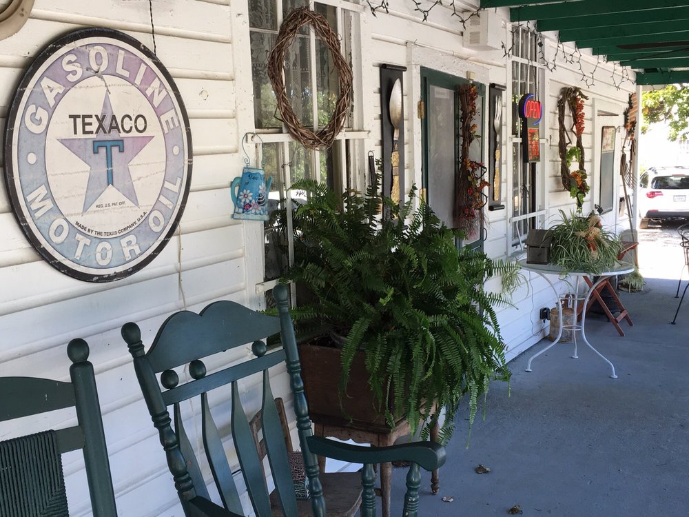 BEE HIVE CAFE Updated August 2024 24 Photos 12333 Indian Mound Rd