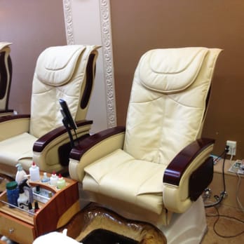 Natural Nails - Nail Salons Near Me - Hillsboro, Oregon