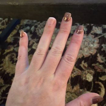 Crystal Nail Spa - Missing nail due to irresponsible nail tech not caring about the previos nails that lifted.. - Nail Salons Near Me - Lemoyne, Pennsylvania