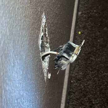 Canyon Electric - Sticking out and no cover - Electricians Near Me - North Las Vegas, Nevada Canyon Electric - Sticking out and no cover - Electricians Near Me - North Las Vegas, Nevada