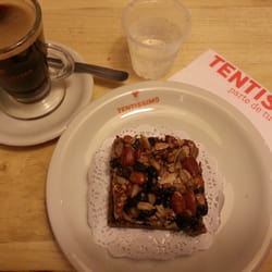 Tenti - Café + Cuadrado de cereales y frutos secos