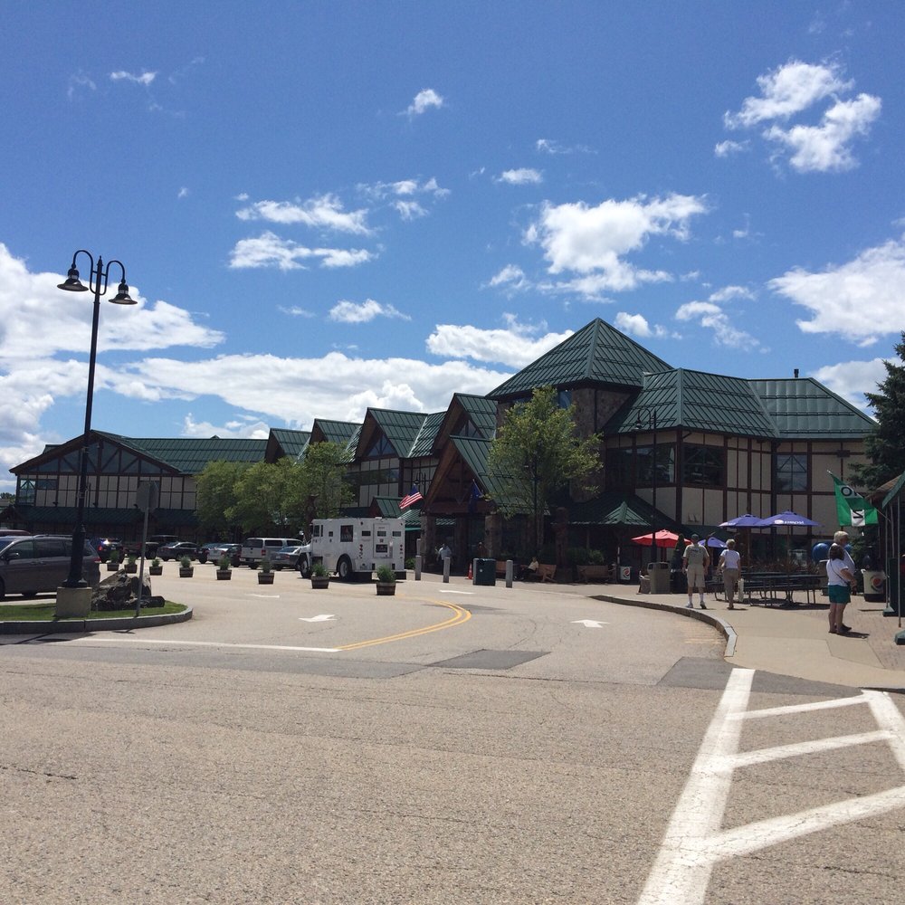 Kittery Trading Post - Hunting & Fishing Supplies Near Me - Kittery, Maine