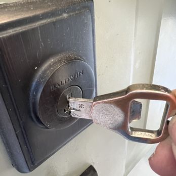 Kwikeys Lock & Security - Broke the key!! - Keys & Locksmiths Near Me - Lake Forest, California