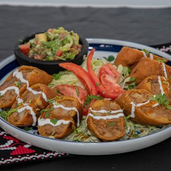 Lucha Restaurant - a plate of mexican appetizers - Mexican Near Me - St. Louis, Missouri Lucha Restaurant - a plate of mexican appetizers - Mexican Near Me - St. Louis, Missouri
