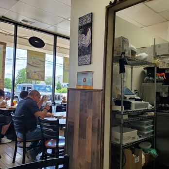 Manny's Cafe - Breakfast & Brunch Near Me - Carol Stream, Illinois