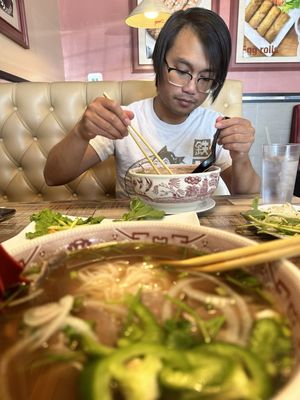 Pho Ha by null