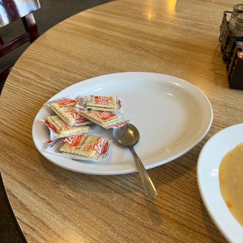 Black Bear Cafe - Crackers and a spoon - Breakfast & Brunch Near Me - Thermopolis, Wyoming