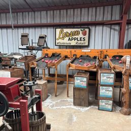 Larsen Apple Farm Museum