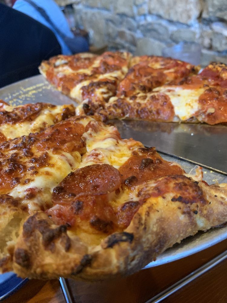 Oxbow Dinner House and Pizza Company