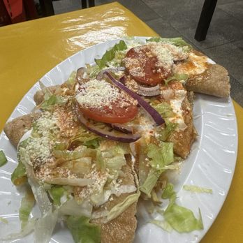 Pettu & Coco - Tacos dorados - Mexican Near Me - Puerto Vallarta, JAL