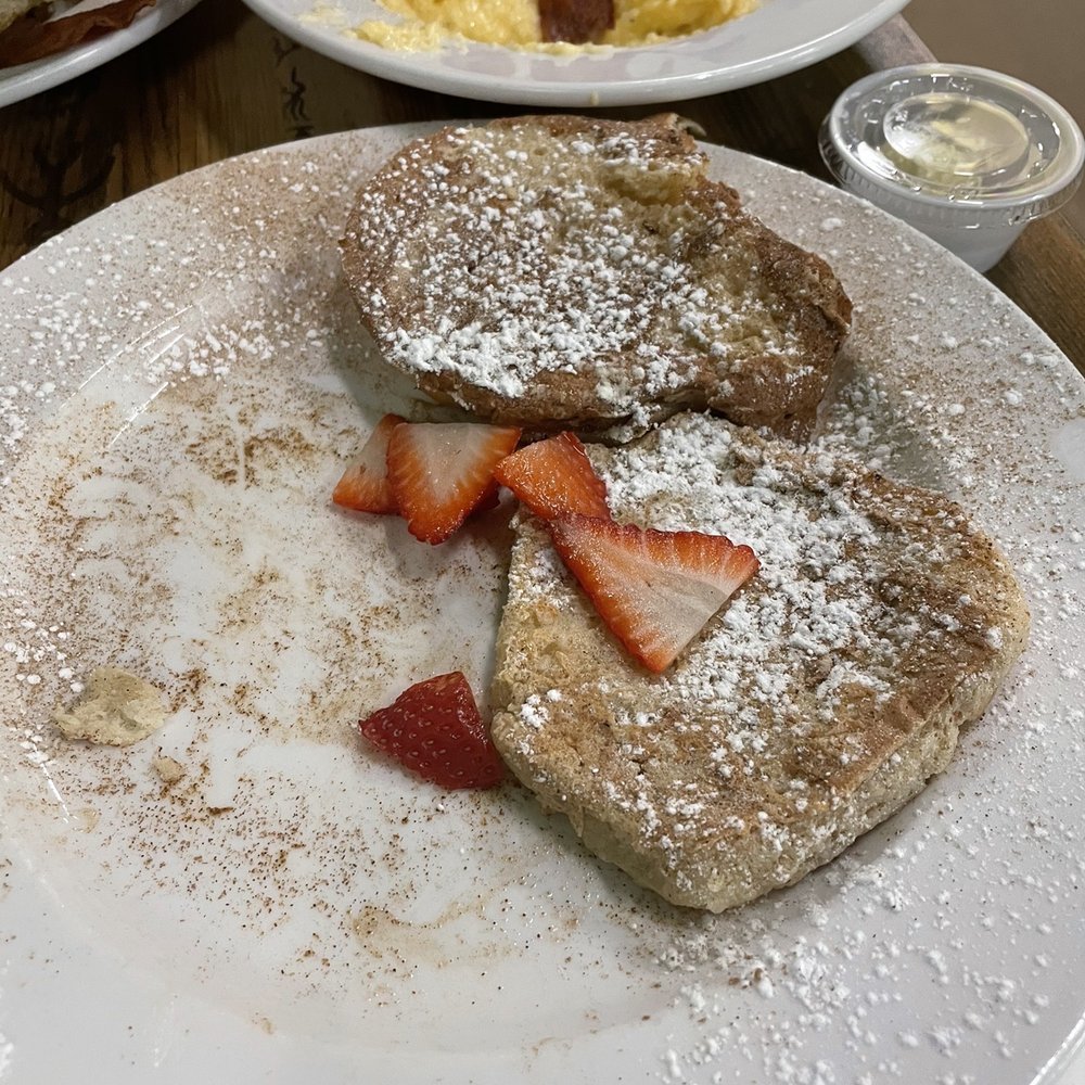 Huskers Cafe - Bougie Biscuits Cheesy Egg Breakfast French Toast - Coffee & Tea Near Me - Atlanta, Georgia Huskers Cafe - Bougie Biscuits Cheesy Egg Breakfast French Toast - Coffee & Tea Near Me - Atlanta, Georgia