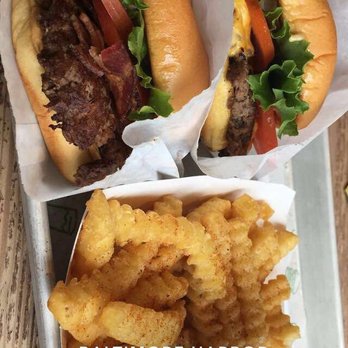 Shake Shack Inner Harbor - Burgers Near Me - Baltimore, Maryland Shake Shack Inner Harbor - Burgers Near Me - Baltimore, Maryland