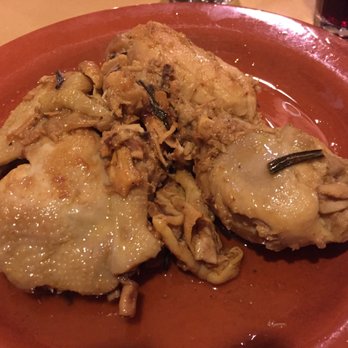 La Chiacchiera - €9 - Pollo arrabiata. Mostly bone and skin with a tiny amount of meat. - Italian Near Me - Siena, SI