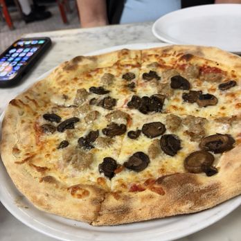 Flour & Barley at LINQ Las Vegas - Our pizza with sausage and mushrooms - awesome! - Pizza Near Me - Las Vegas, Nevada