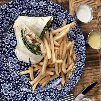 Café Hollander Brookfield Corners - BACON AVOCADO CHICKEN WRAP - Bars Near Me - Brookfield, Wisconsin Café Hollander Brookfield Corners - BACON AVOCADO CHICKEN WRAP - Bars Near Me - Brookfield, Wisconsin