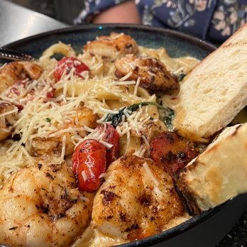 The Pine Room and 1882 Lobby Bar - Shrimp Alfredo pasta was delicious. Large portion. - Pubs Near Me - Roanoke, Virginia