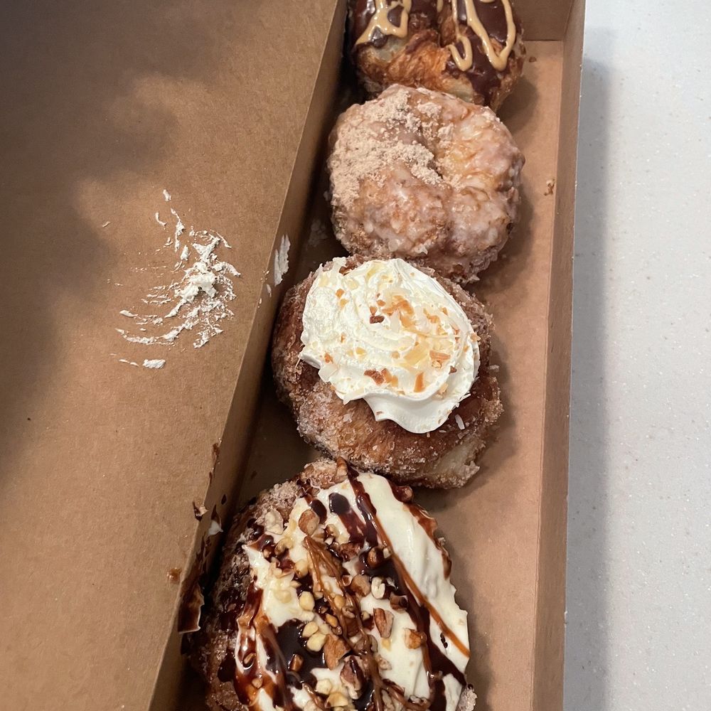 Parlor Doughnuts - 4 pack of donuts - Donuts Near Me - Venice, Florida Parlor Doughnuts - 4 pack of donuts - Donuts Near Me - Venice, Florida
