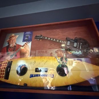 Blue Note Hawaii - Willie K.  One of of my favorite local artist - Music Venues Near Me - Honolulu, Hawaii