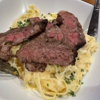 Sangria Cafe - Fettuccine Alfredo steak - Latin American Near Me - Bronx, New York