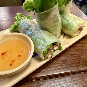 No Ne Kitchen & Bar - Vietnamese Near Me - Vancouver, British Columbia