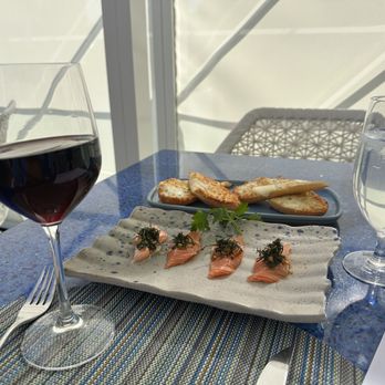 Lago - Garlic bread and Chianti - Italian Near Me - Las Vegas, Nevada